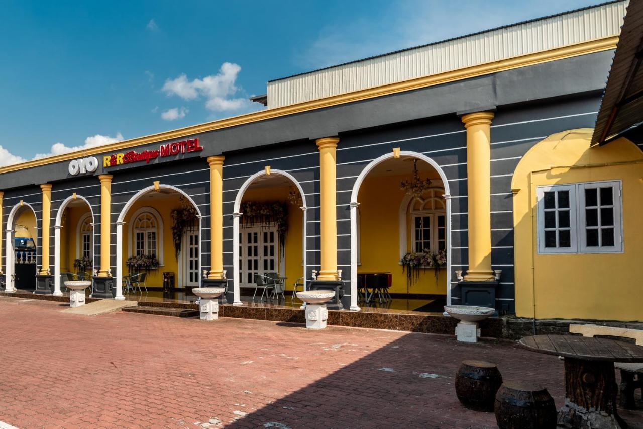 Oyo 1228 R & R Motel Johor Bahru Exterior foto