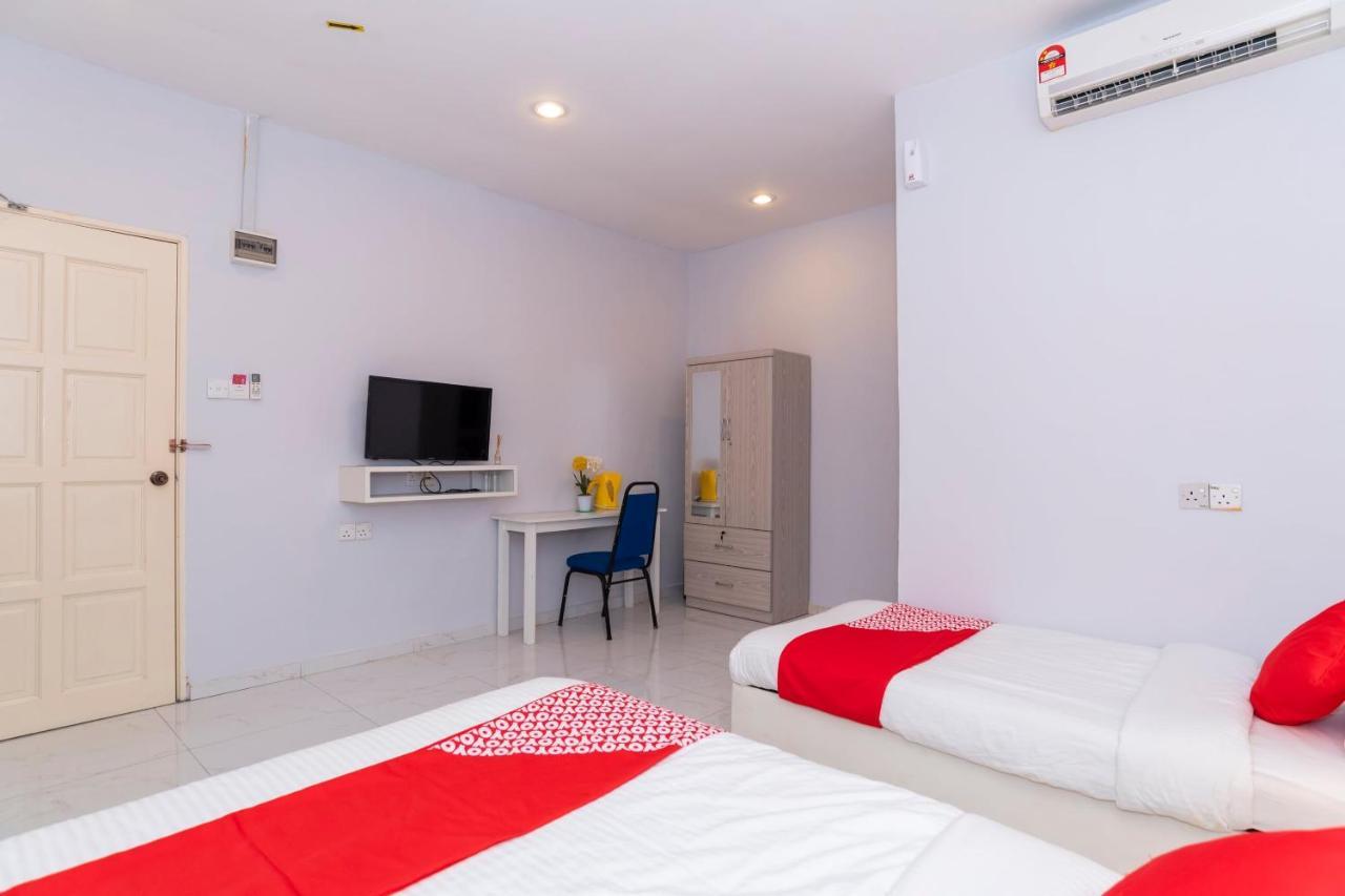 Oyo 1228 R & R Motel Johor Bahru Exterior foto